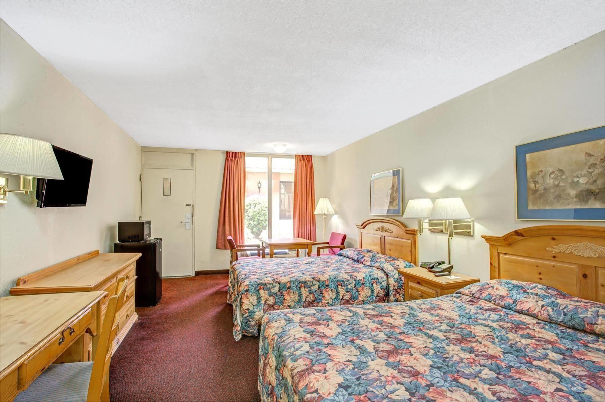 Knights Inn Memphis Airport 外观 照片