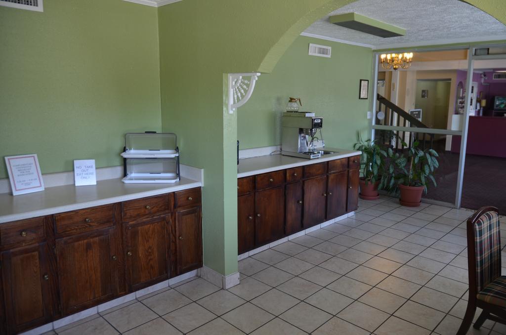 Knights Inn Memphis Airport 外观 照片